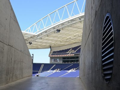 Stadio del Drago, ora 50 mila spettatori possono circolare in sicurezza (Portogallo)