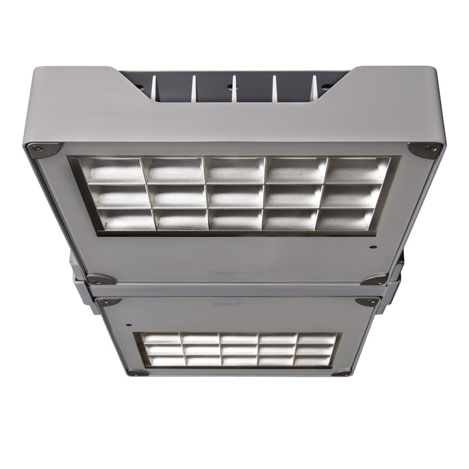 Industrial reflector for large areas with integrated shunt bracket