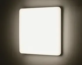 Plafoniera LED con illuminazione filo muro