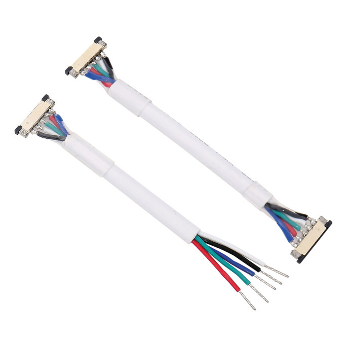 Connettori di raccordo tra Strip EcoLED RGBW corredati di tutto l’occorrente per l’installazione