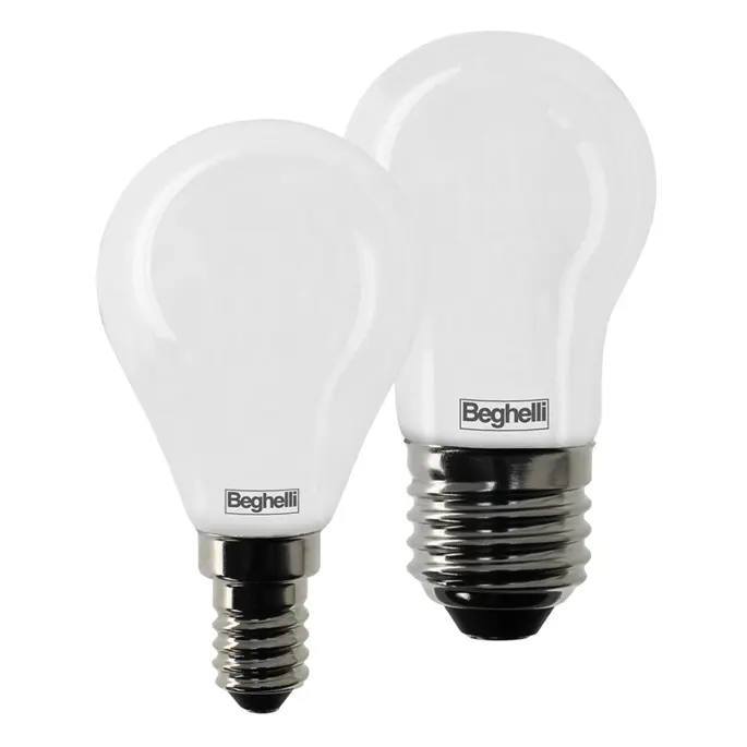 Tecnologia LED e corpo in vetro che ricalca le forme classiche. Dimmerabile